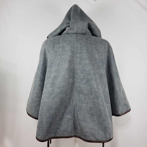 Anthropologie Hei Hei Reversible Cape - Picture 7 of 13